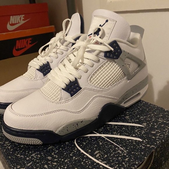 Jordan 4 Midnight Navy